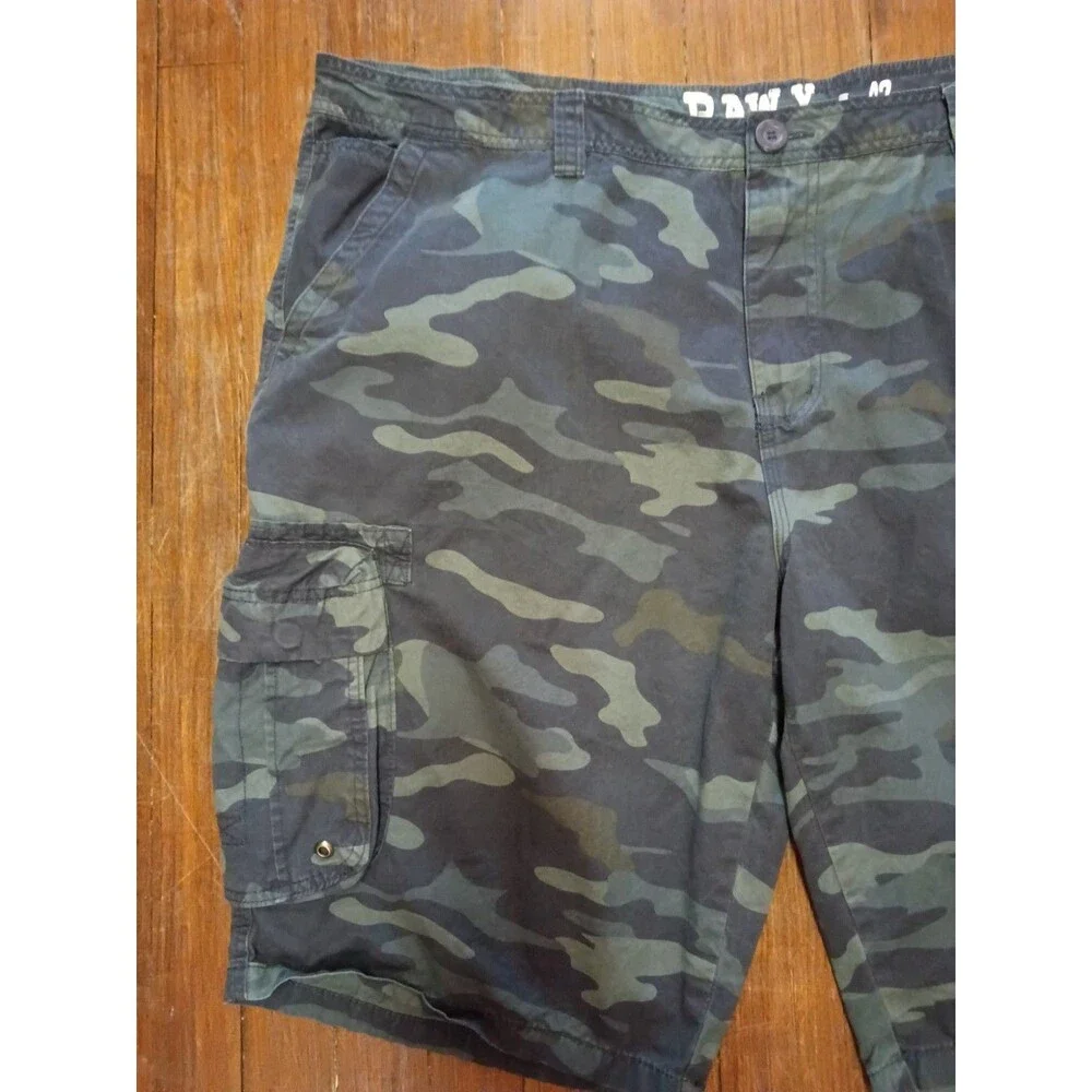 Raw X Mens Camo Cargo Shorts Size 42